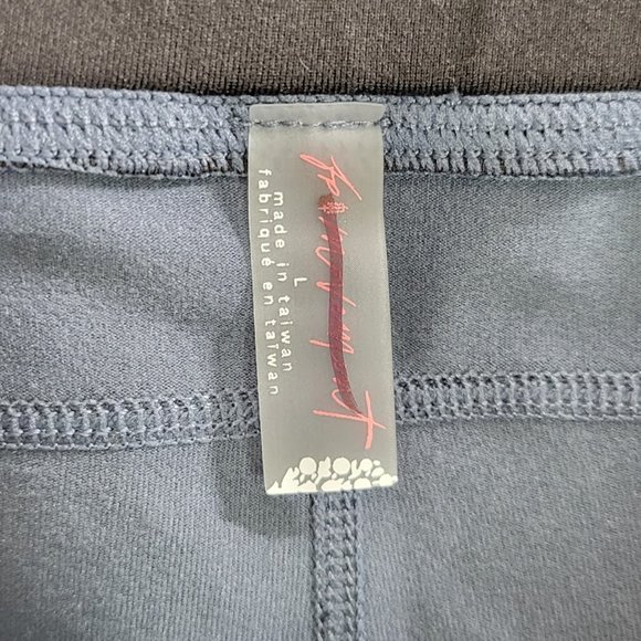 FREE PEOPLE MOVEMENT flares pants Sz L NEW - Picture 10 of 11